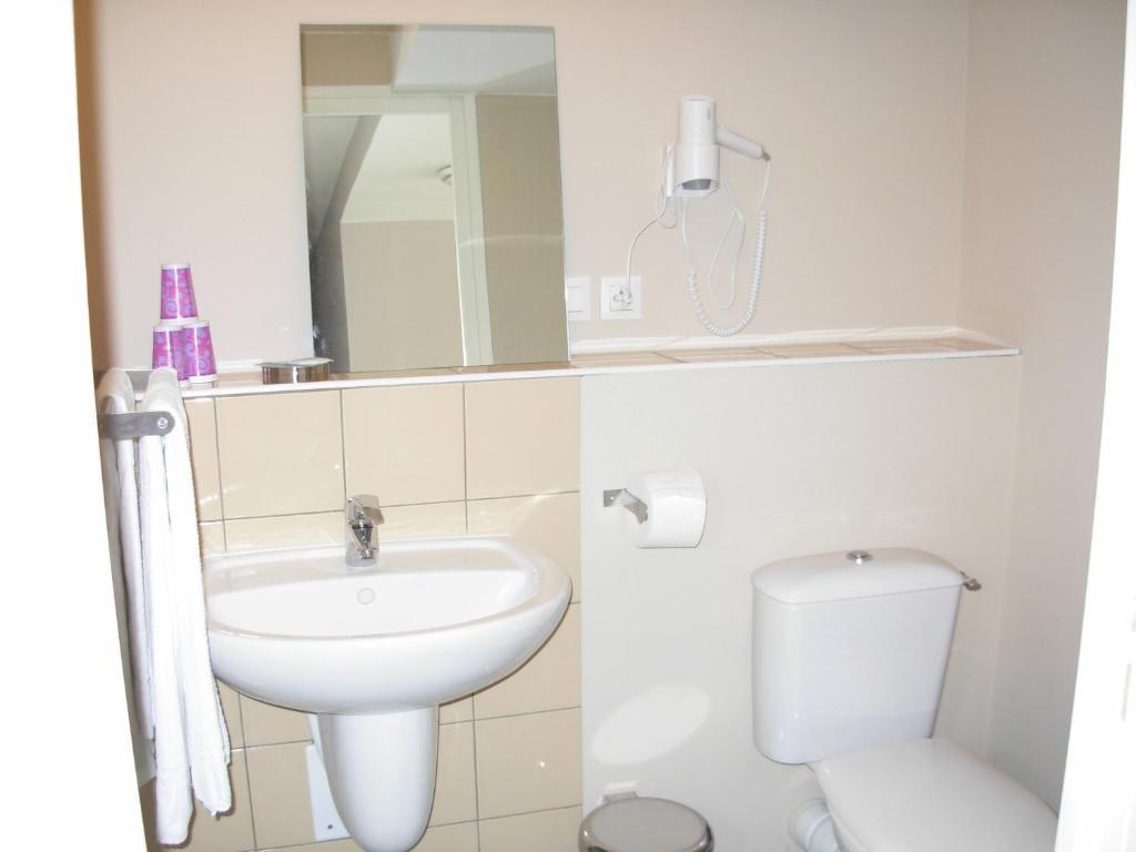 Logis Hotel Restaurant De La Dore Vertolaye Bilik gambar