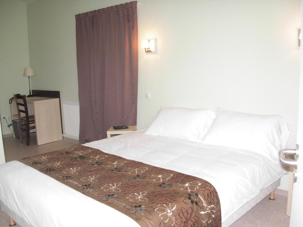 Logis Hotel Restaurant De La Dore Vertolaye Luaran gambar