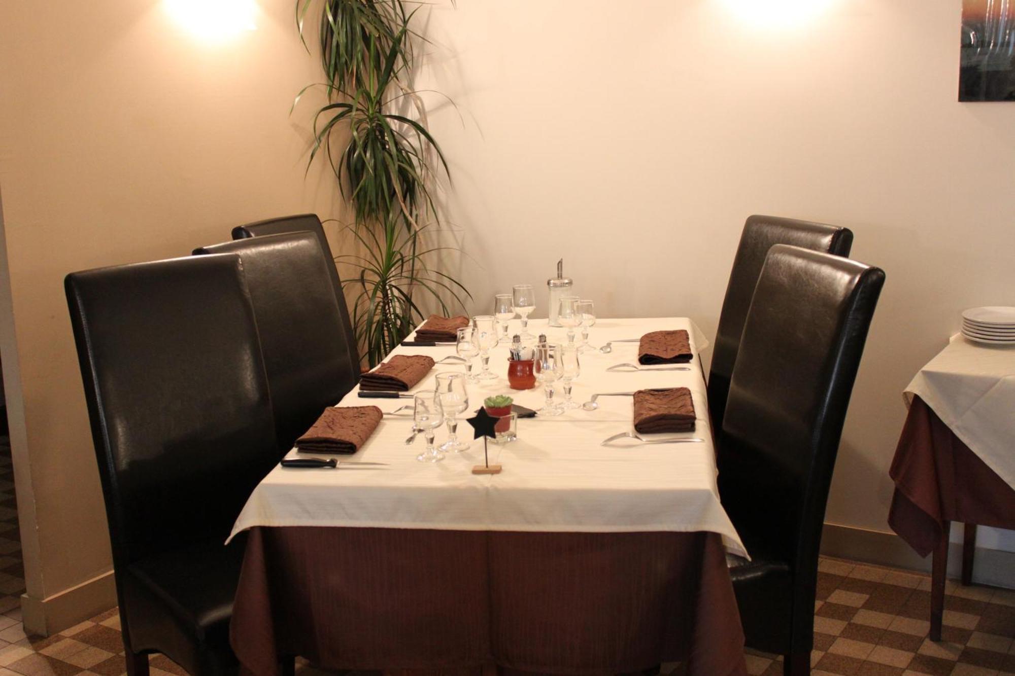 Logis Hotel Restaurant De La Dore Vertolaye Luaran gambar
