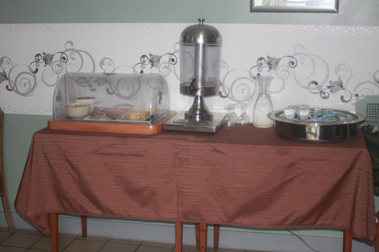 Logis Hotel Restaurant De La Dore Vertolaye Luaran gambar